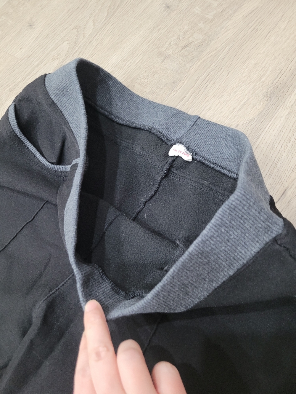 2/$20 Y2K Black & Grey Pull Up Pants Size: Large - Picture 6 of 11